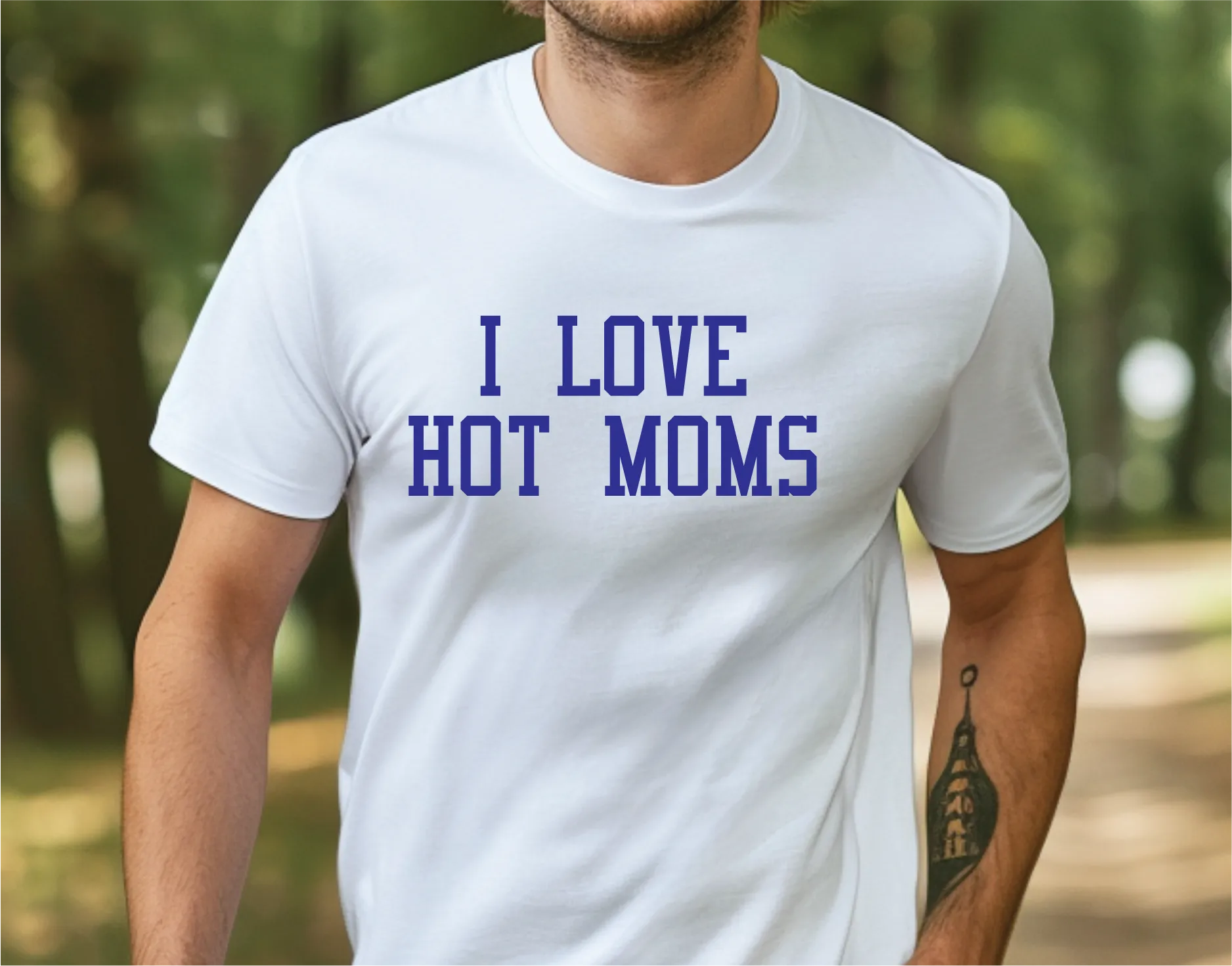 I LOVE HOT MOMS T-SHIRT