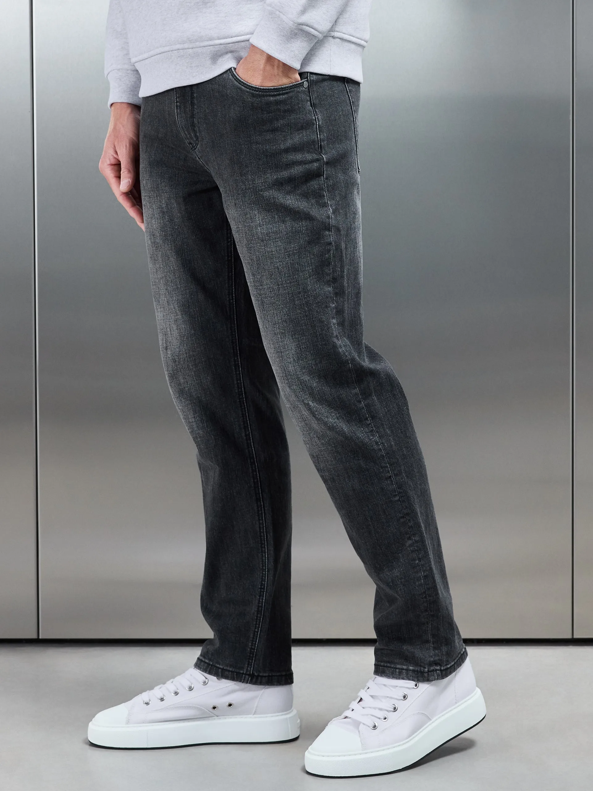 Relaxed Fit Denim Jeans in Grey Wash